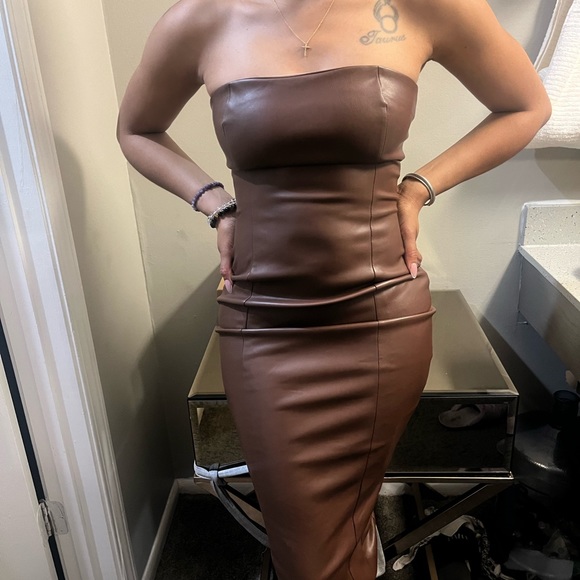 Chocolate Pleather Dress - High Quality - Picture 3 of 5